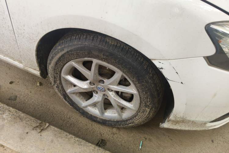 Used Brilliance H3 2017 1.5L Automatic Elite Model Right Front Wheel Hub