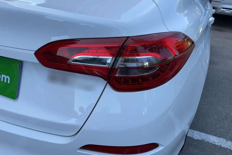 Used Brilliance H3 2017 1.5L Manual Luxury Model Right Rear Taillight