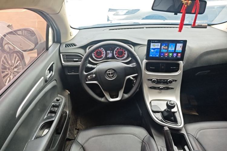 Used Brilliance H3 2017 1.5L Manual Elite Model Steering Wheel