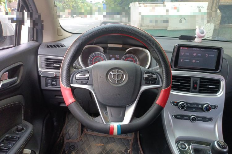 Used Brilliance H3 2017 1.5L Manual Luxury Model Steering Wheel