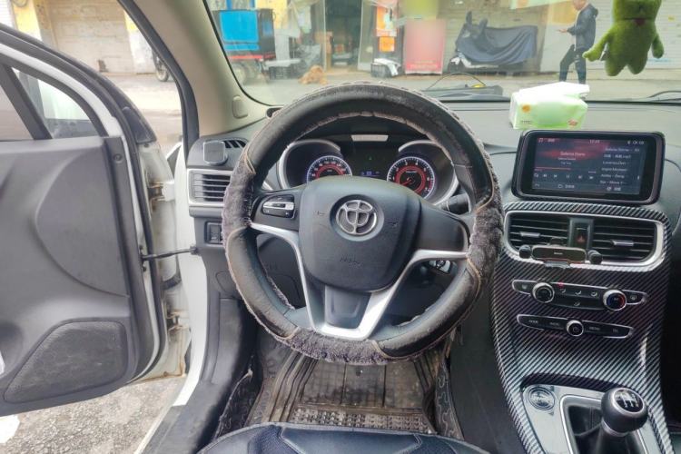 Used Brilliance H3 2017 1.5L Manual Elite Model Steering Wheel