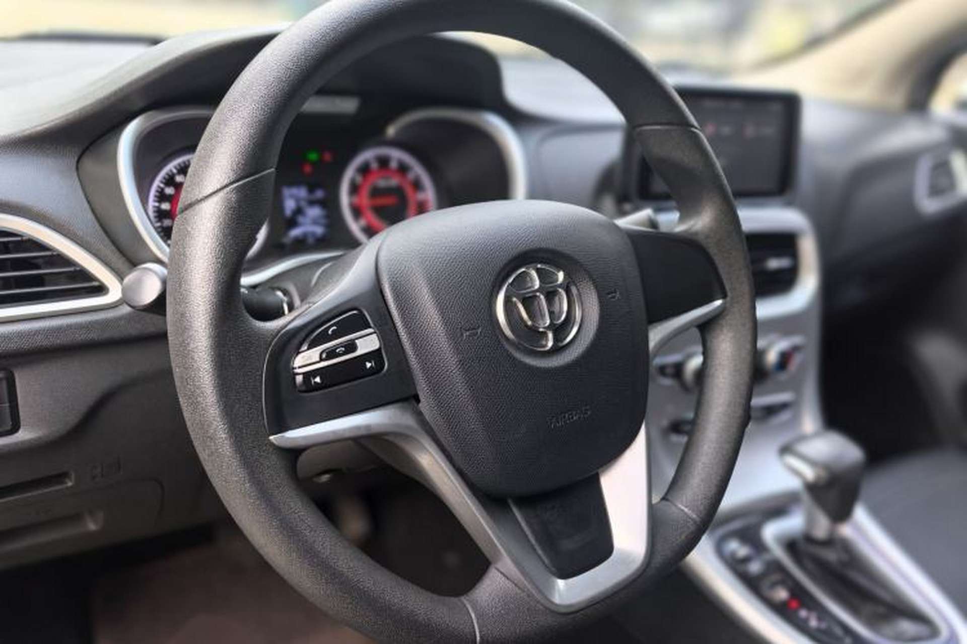 Used Brilliance H3 2017 1.5L Automatic Elite Model Steering Wheel