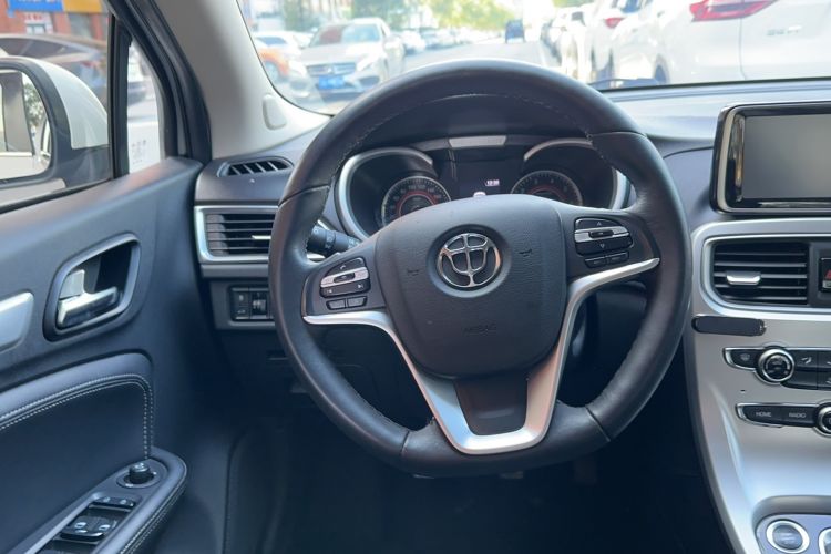 Used Brilliance H3 2017 1.5L Manual Luxury Model Steering Wheel