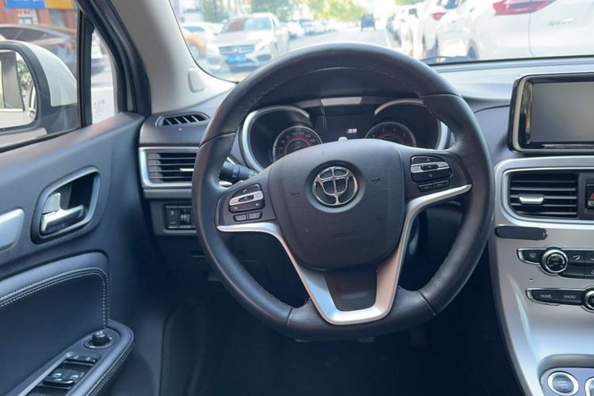 Used Brilliance H3 2017 1.5L Manual Luxury Model Steering Wheel