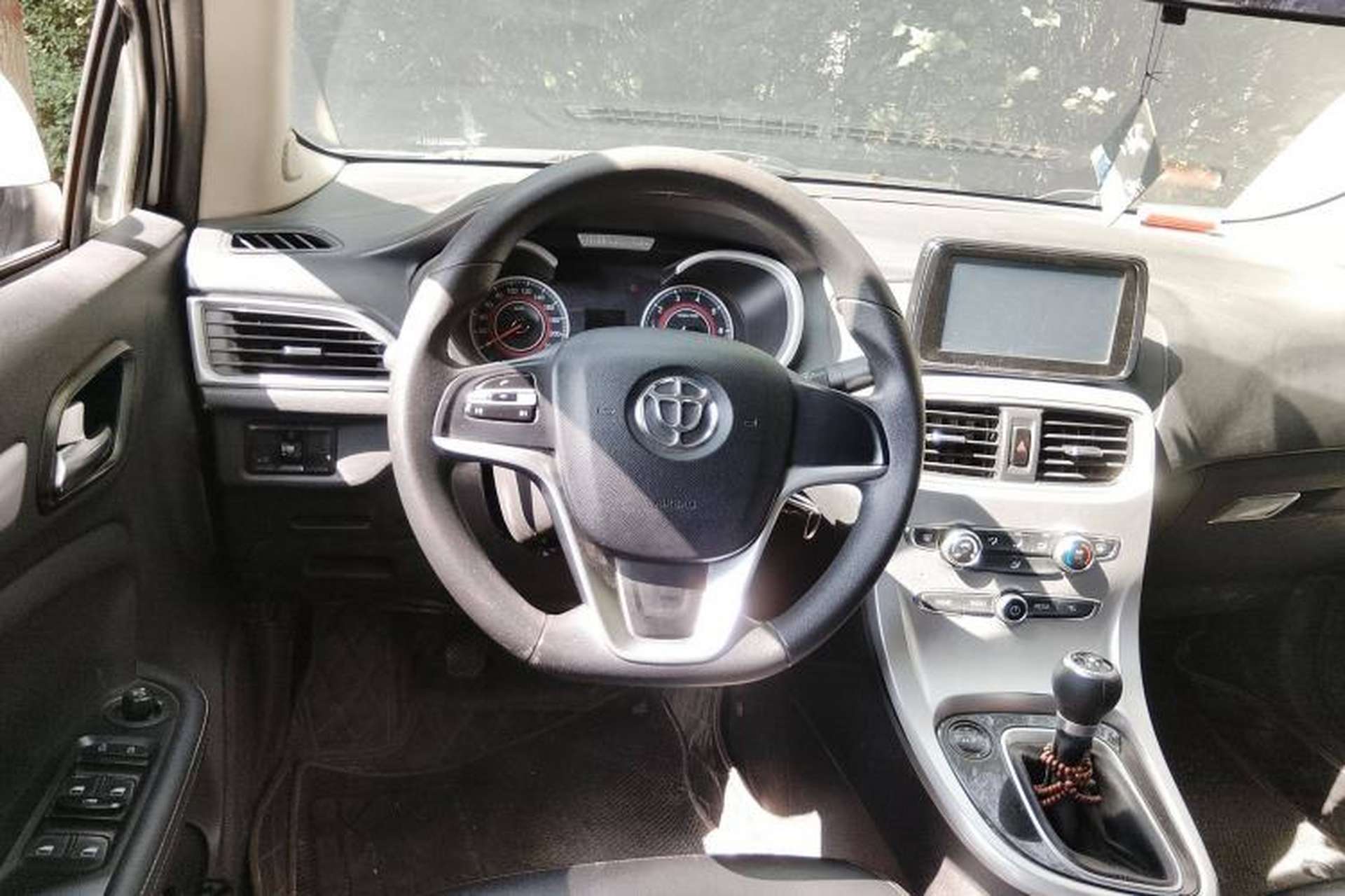 Used Brilliance H3 2017 1.5L Manual Elite Model Steering Wheel