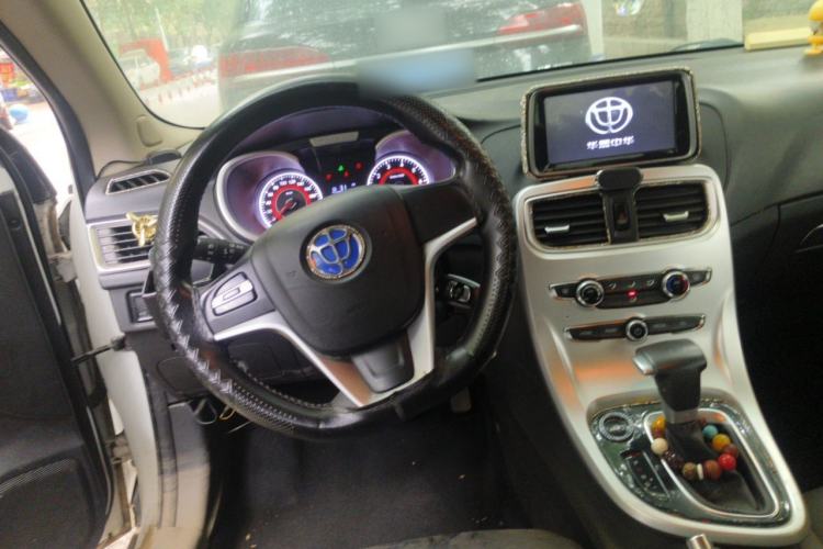 Used Brilliance H3 2017 1.5L Automatic Elite Model Steering Wheel