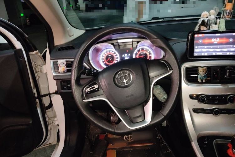 Used Brilliance H3 2017 1.5L Manual Elite Model Steering Wheel