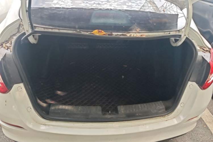 Used Brilliance H3 2017 1.5L Manual Elite Model Trunk