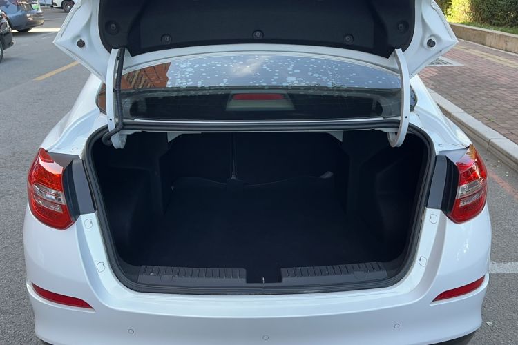 Used Brilliance H3 2017 1.5L Manual Luxury Model Trunk