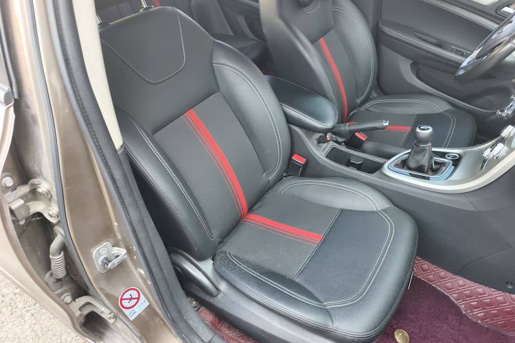Used Brilliance H3 2017 1.5L Manual Luxury Model Right Front Seat