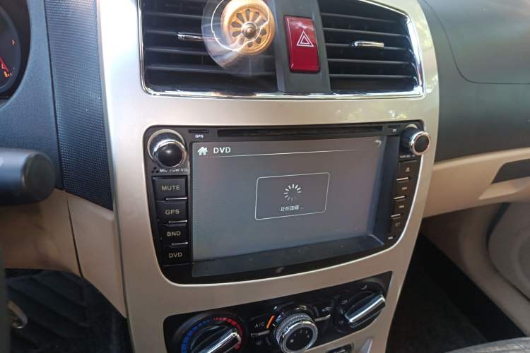 Used Brilliance H320 2012 1.5L Automatic Comfort Edition Audio And AC Panel