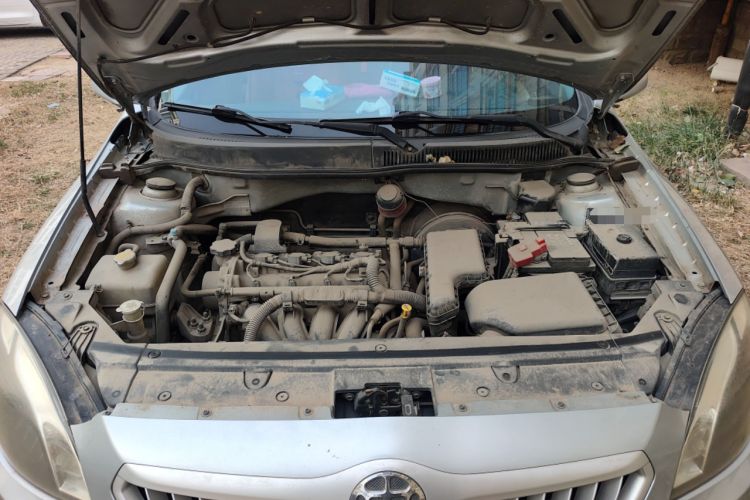 Used Brilliance H320 2012 1.5L Manual Comfort Edition Engine Bay