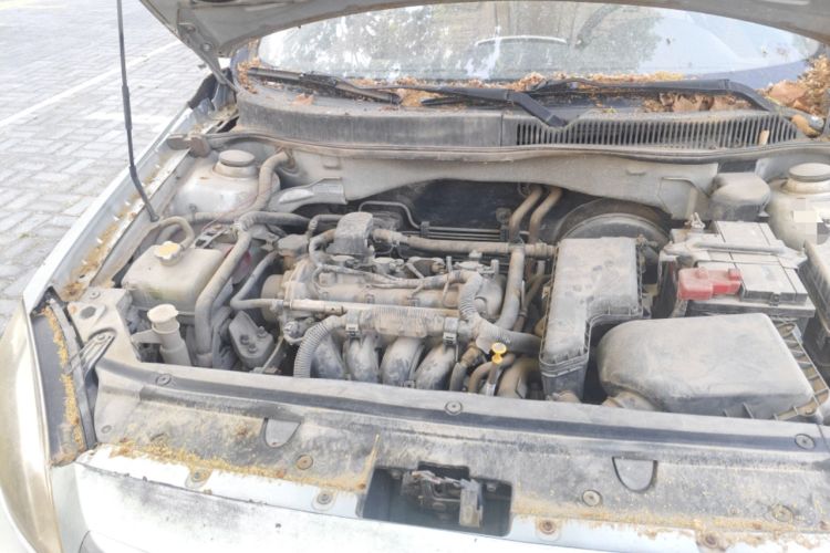 Used Brilliance H320 2012 1.5L Manual Comfort Edition Engine Bay Right