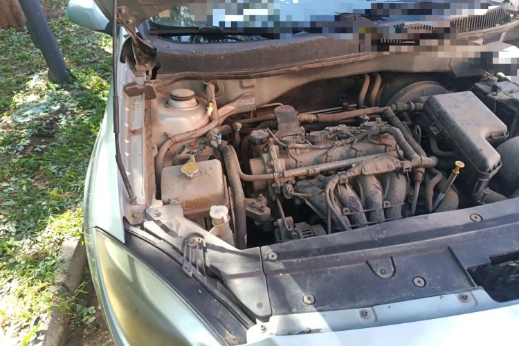 Used Brilliance H320 2012 1.5L Automatic Comfort Edition Engine Bay Right
