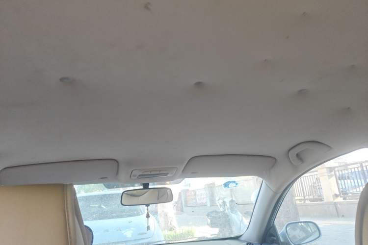 Used Brilliance H320 2012 1.5L Manual Comfort Edition Headliner