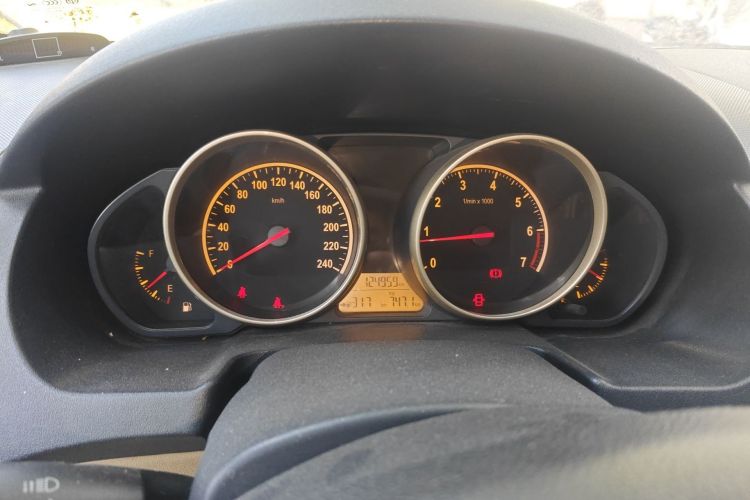 Used Brilliance H320 2012 1.5L Manual Comfort Edition Odometer Close Up