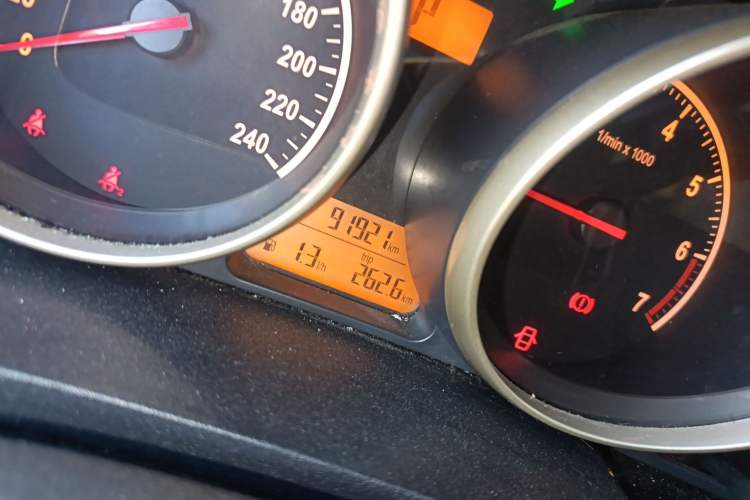 Used Brilliance H320 2012 1.5L Automatic Comfort Edition Odometer Close Up