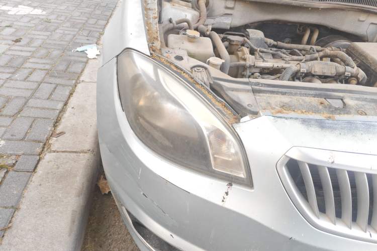 Used Brilliance H320 2012 1.5L Manual Comfort Edition Right Front Headlight
