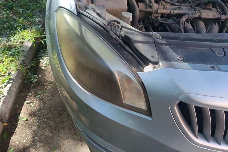Used Brilliance H320 2012 1.5L Automatic Comfort Edition Right Front Headlight
