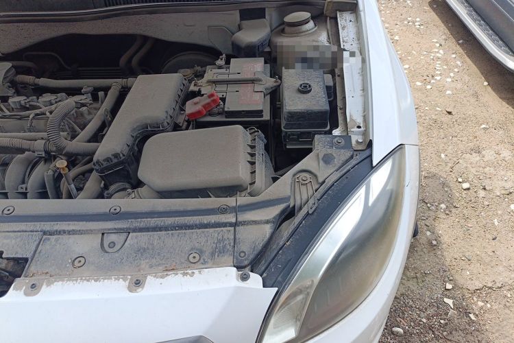 Used Brilliance H320 2012 1.5L Manual Comfort Edition Engine Bay Left
