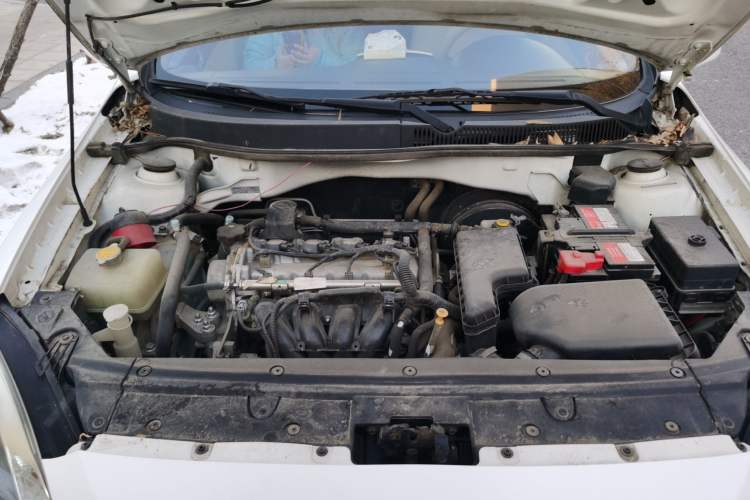 Used Brilliance H320 2012 1.5L Automatic Comfort Edition Engine Bay