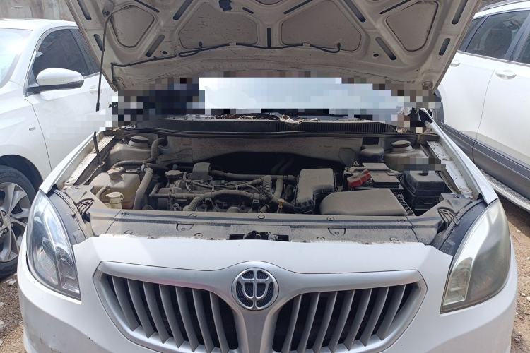 Used Brilliance H320 2012 1.5L Manual Comfort Edition Engine Bay