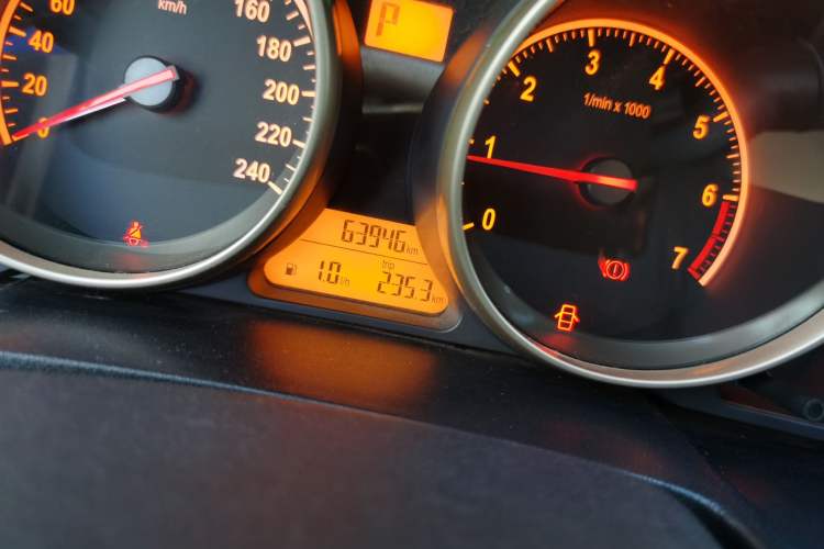 Used Brilliance H320 2012 1.5L Automatic Comfort Edition Odometer Close Up