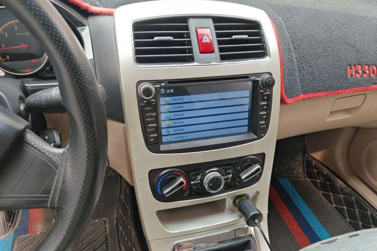 Used Brilliance H330 2013 1.5L Manual Comfort Model Audio And AC Panel