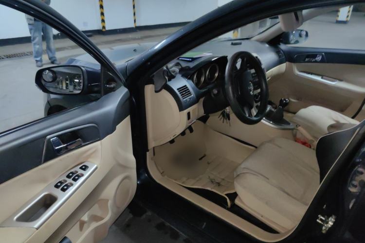 Used Brilliance H330 2013 1.5L Manual Comfort Model Driver Seat