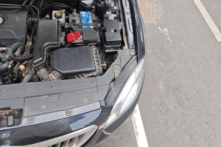 Used Brilliance H330 2013 1.5L Manual Comfort Model Engine Bay Left