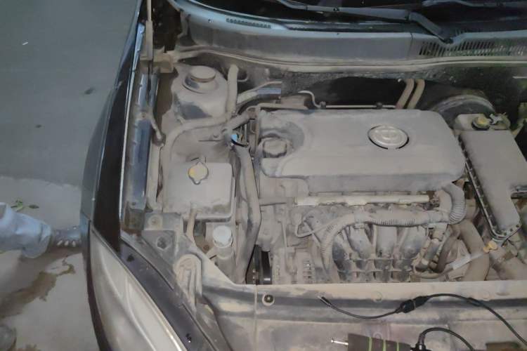 Used Brilliance H330 2013 1.5L Manual Comfort Model Engine Bay Right