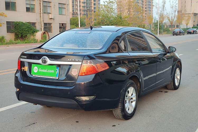 Used Brilliance H330 2013 1.5L Automatic Luxury Model Exterior 3