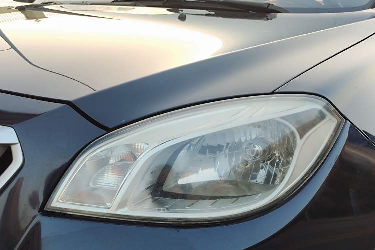 Used Brilliance H330 2013 1.5L Automatic Luxury Model Exterior 4