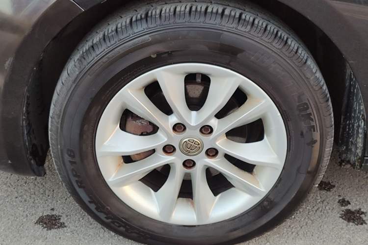 Used Brilliance H330 2013 1.5L Automatic Luxury Model Exterior 5