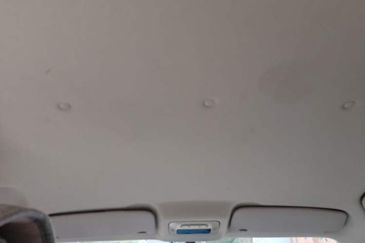 Used Brilliance H330 2013 1.5L Manual Comfort Model Headliner