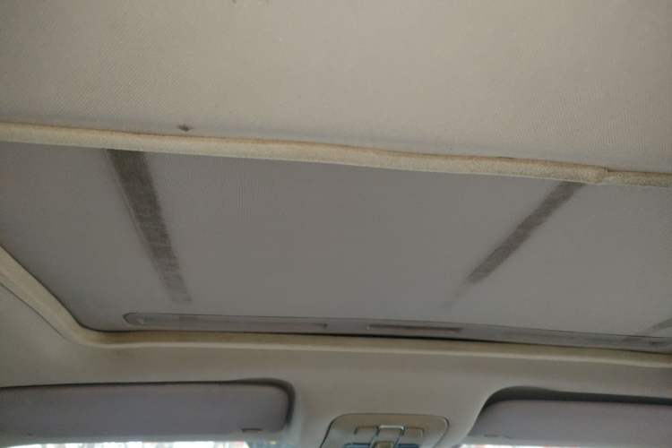 Used Brilliance H330 2013 1.5L Manual Luxury Model Headliner