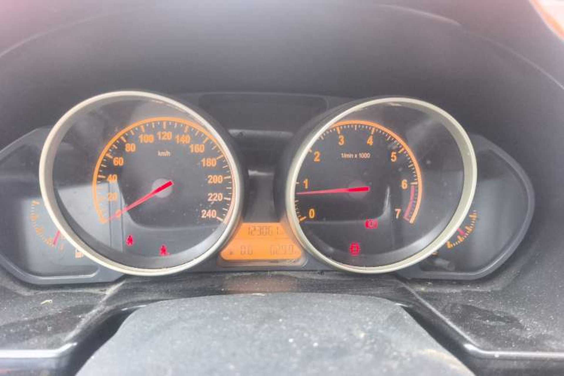 Used Brilliance H330 2013 1.5L Manual Comfort Model Instrument Cluster