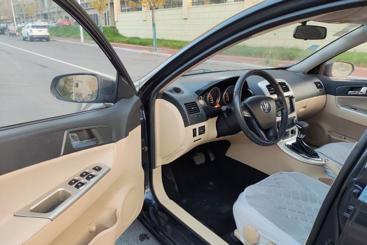 Used Brilliance H330 2013 1.5L Automatic Luxury Model Interior 1