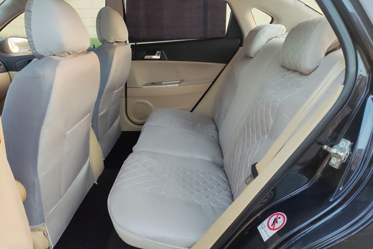Used Brilliance H330 2013 1.5L Automatic Luxury Model Interior 3