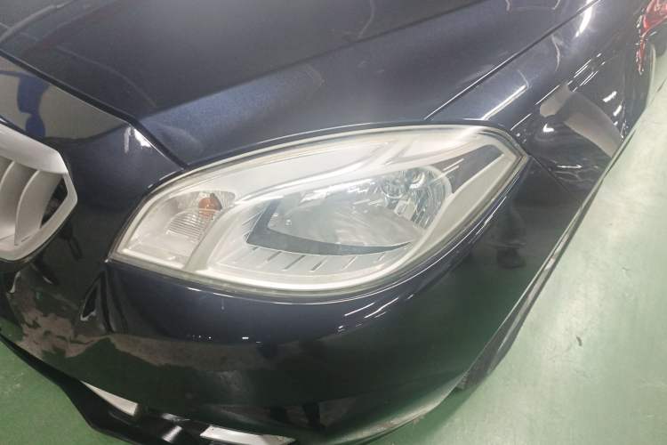 Used Brilliance H330 2013 1.5L Manual Luxury Model Left Front Headlight