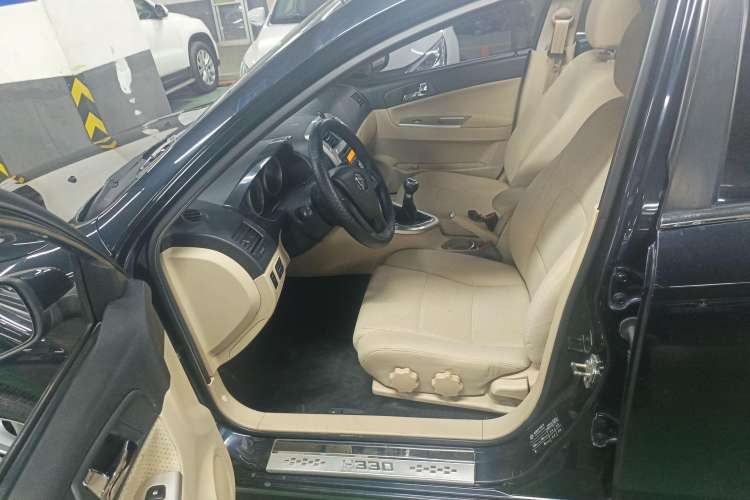 Used Brilliance H330 2013 1.5L Manual Luxury Model Left Front Seat