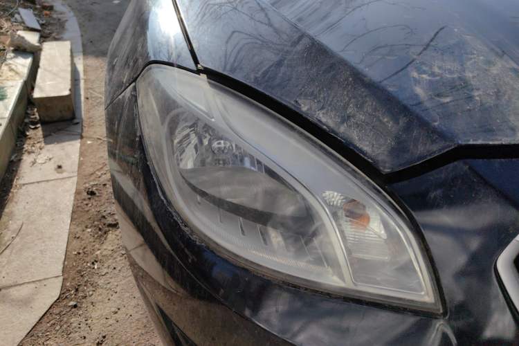 Used Brilliance H330 2013 1.5L Manual Comfort Model Right Front Headlight