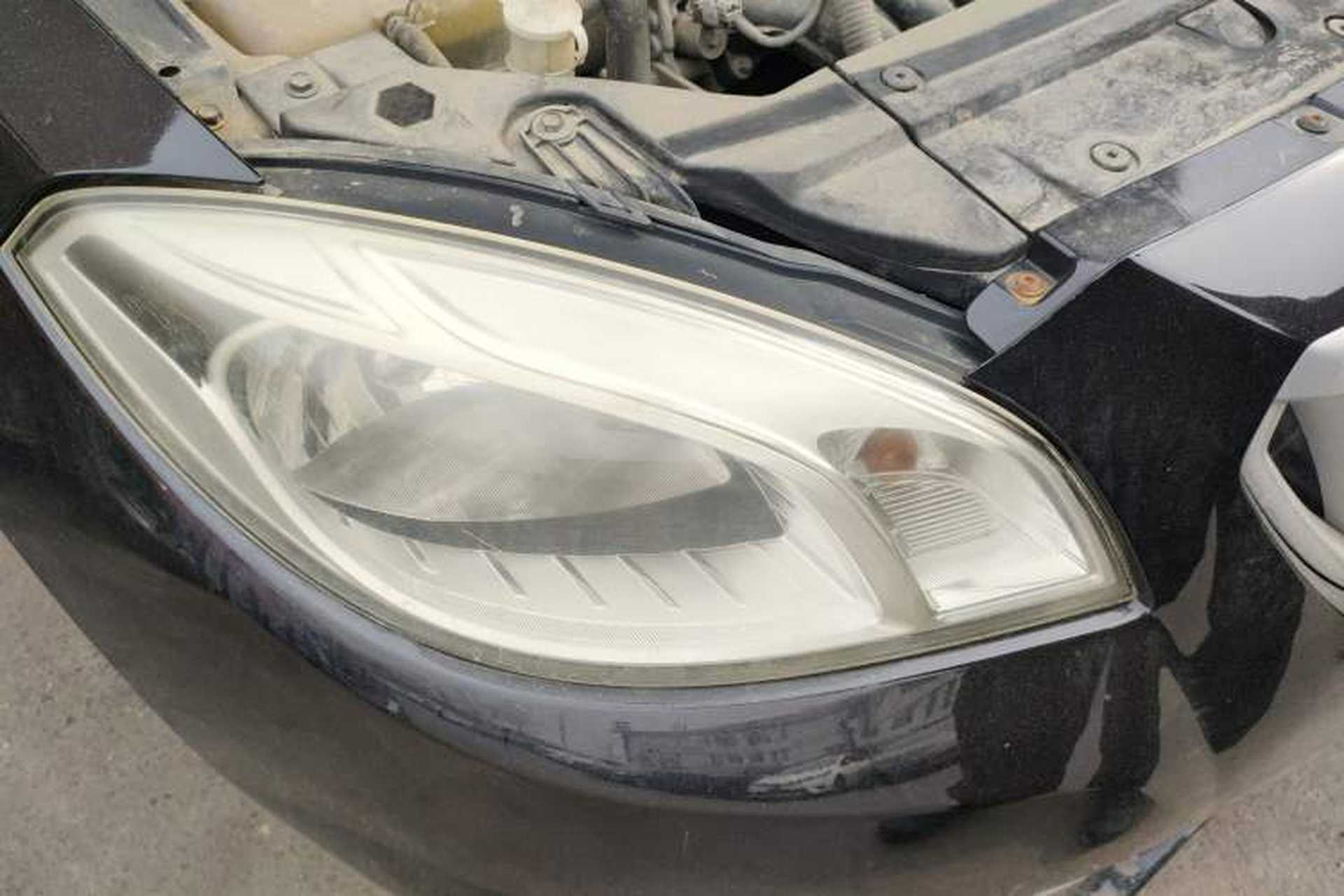 Used Brilliance H330 2013 1.5L Manual Comfort Model Right Front Headlight