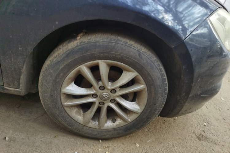Used Brilliance H330 2013 1.5L Manual Luxury Model Right Front Wheel Hub