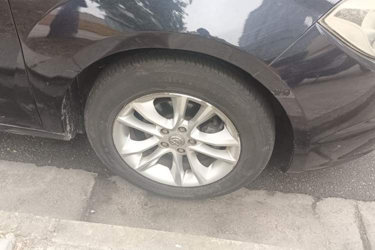 Used Brilliance H330 2013 1.5L Automatic Luxury Model Right Front Wheel Hub