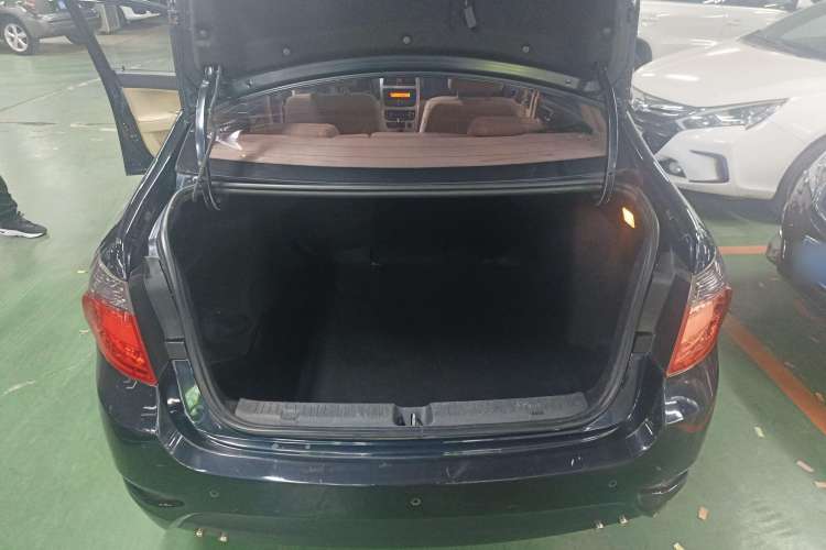 Used Brilliance H330 2013 1.5L Manual Luxury Model Trunk