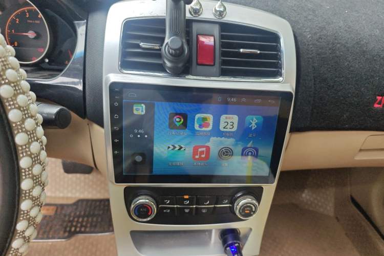 Used Brilliance H330 2013 1.5L Automatic Luxury Model Audio And AC Panel