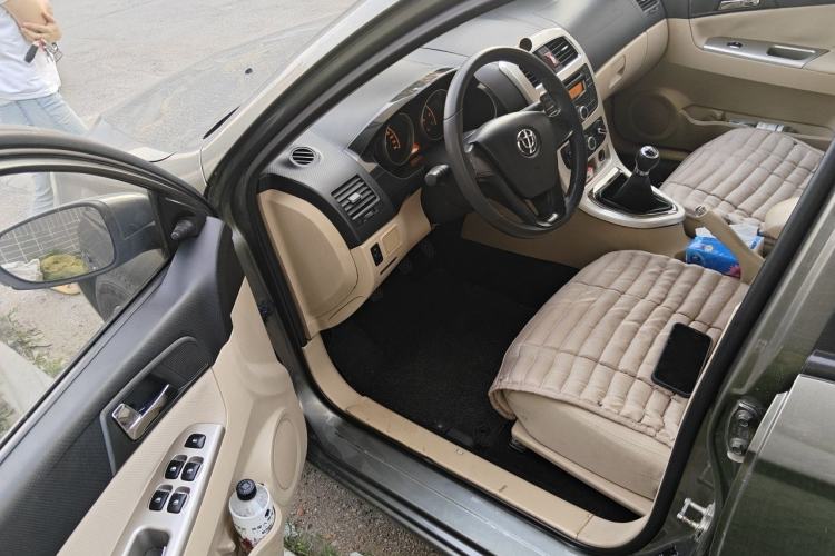 Used Brilliance H330 2013 1.5L Manual Comfort Model Driver Seat