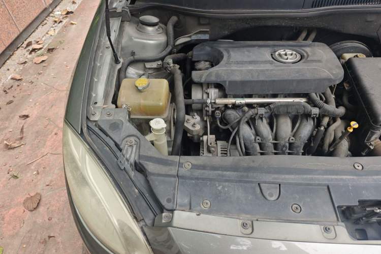 Used Brilliance H330 2013 1.5L Automatic Luxury Model Engine Bay Right