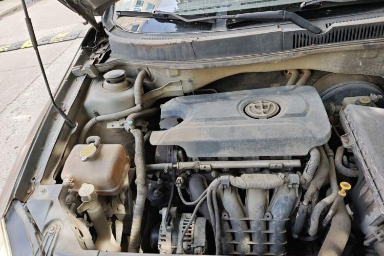 Used Brilliance H330 2013 1.5L Automatic Luxury Model Engine Bay Right